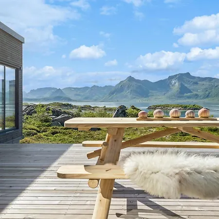 Lyngvaer Arctic Pearl - Jacuzzi & Sauna - No 17 펜션
