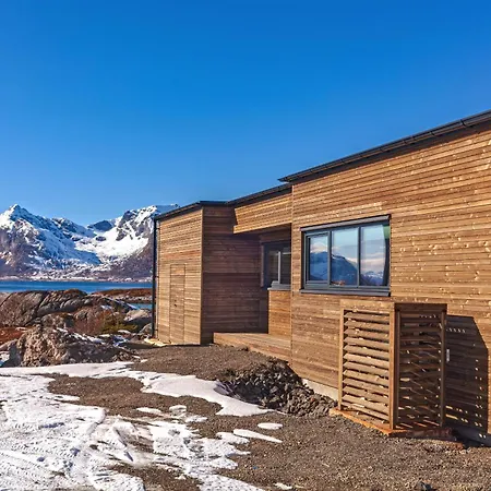 Lyngvaer Arctic Pearl - Jacuzzi & Sauna - No 17